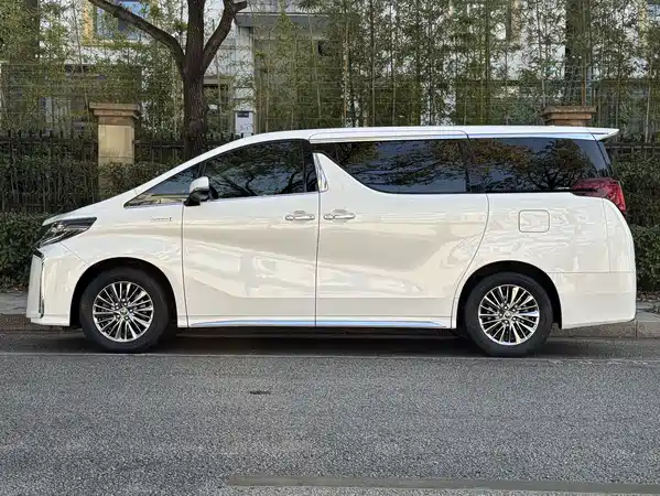 Toyota Alphard 2021