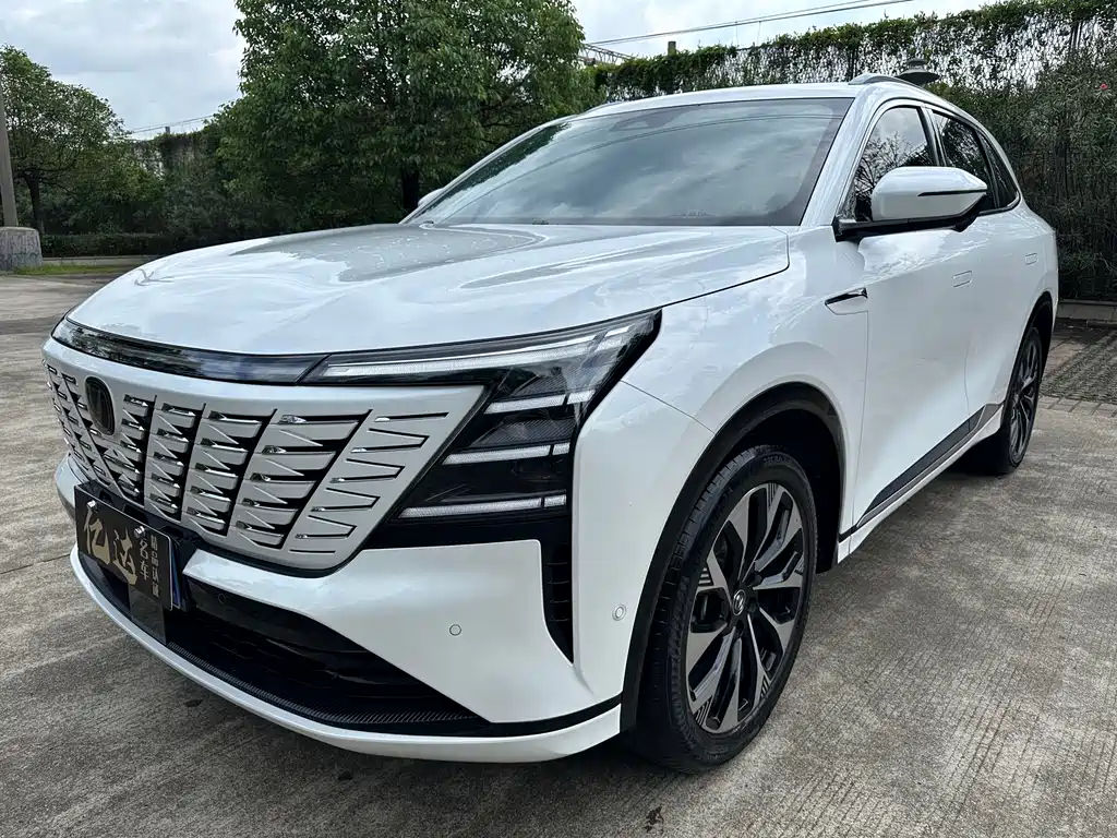 Changan CS75 PLUS 2025 — фото 4