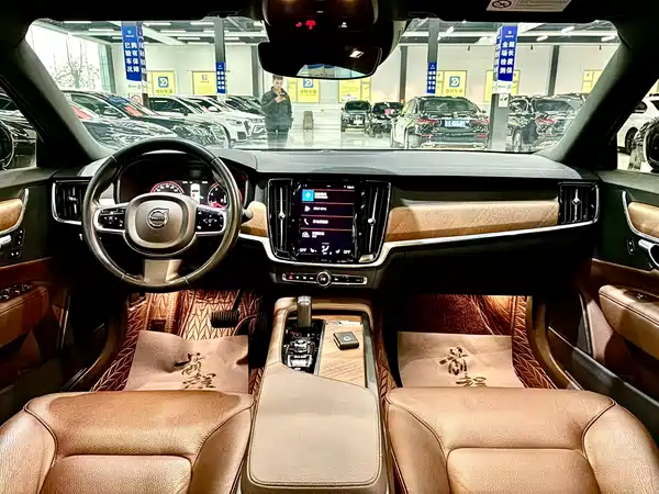 Volvo S90 2021