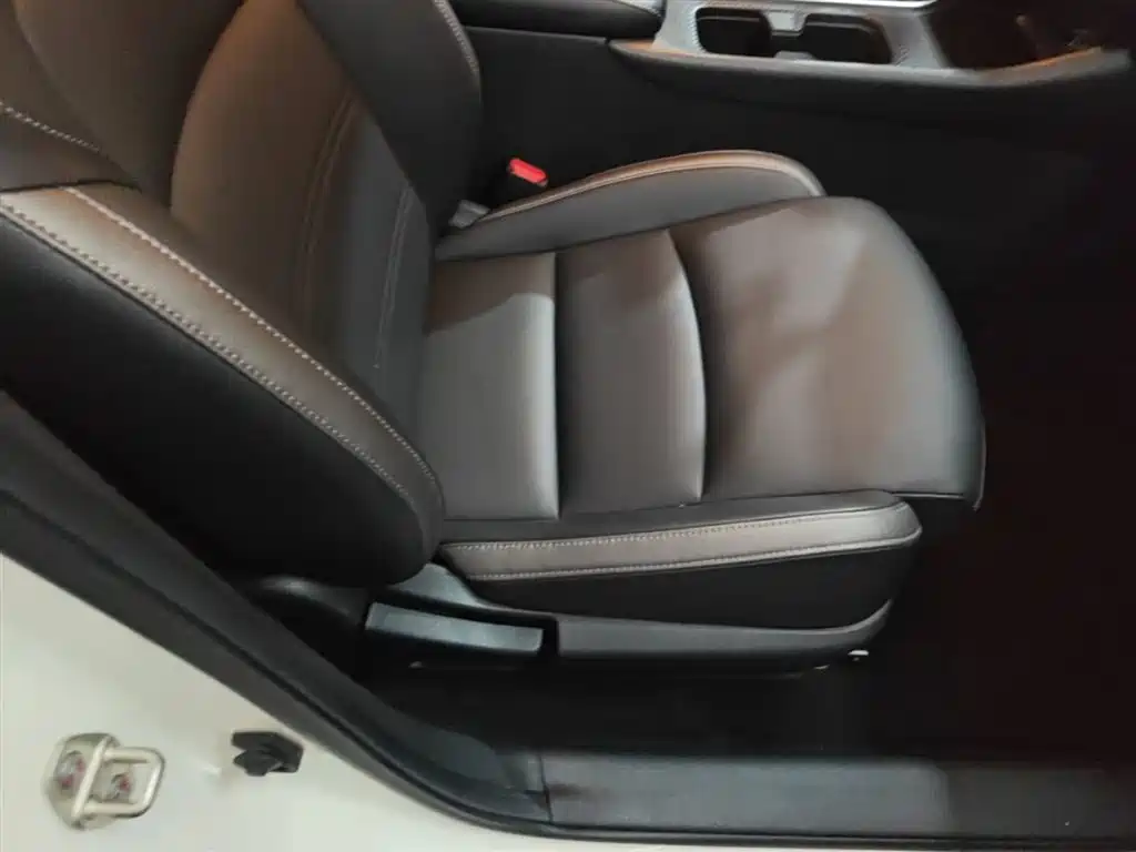 Nissan Sylphy 2020 — фото 25
