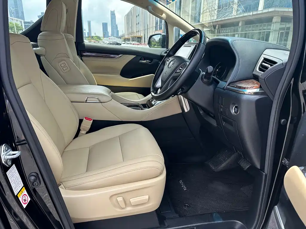 Toyota Alphard 2019 — фото 7