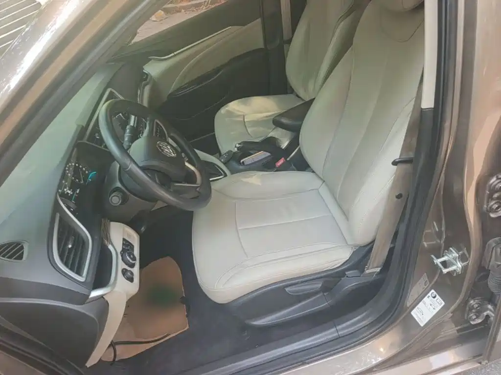 Buick Excelle 2017 — фото 15
