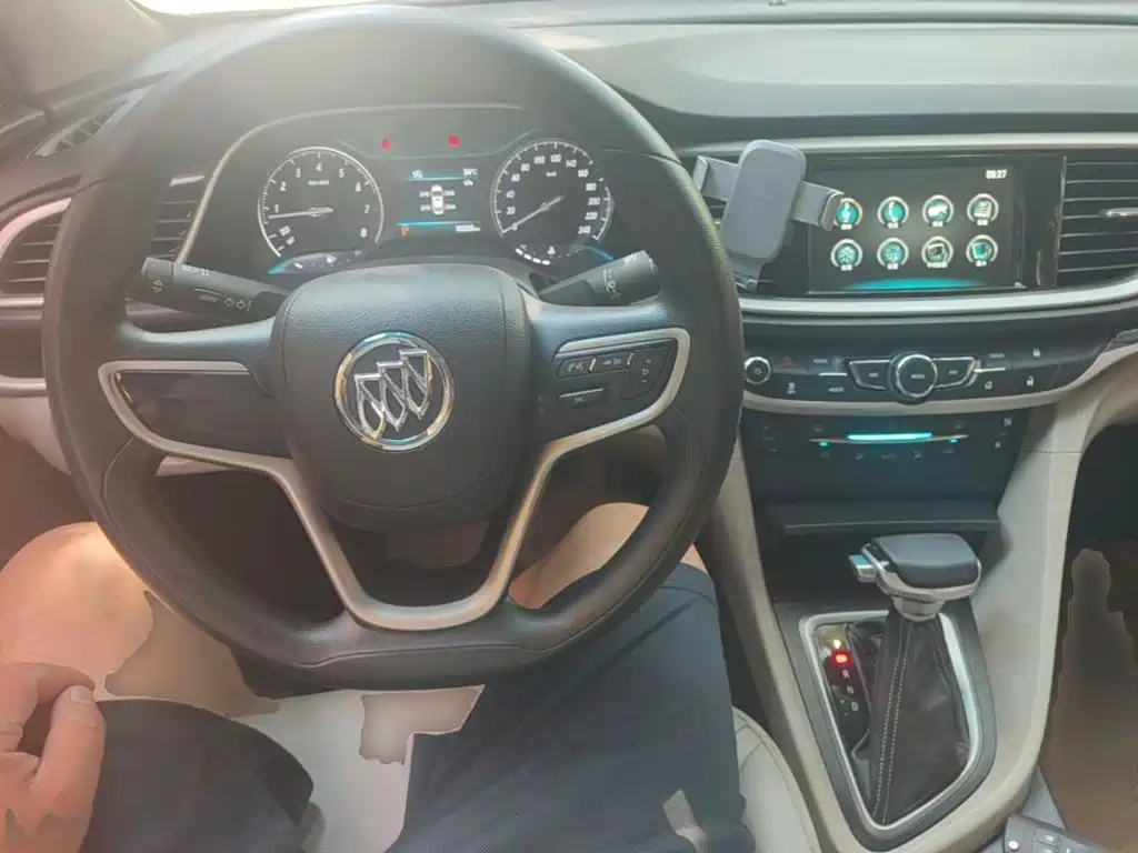 Buick Excelle 2017 — фото 10