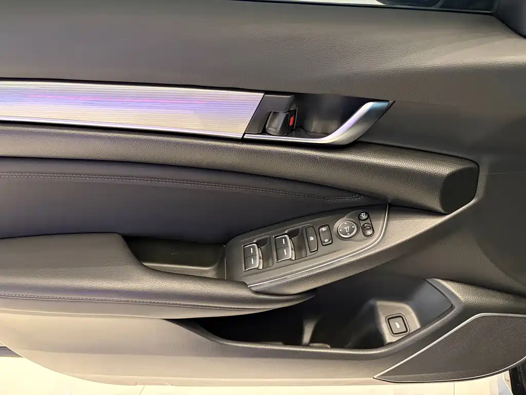 Honda Accord 2023 — фото 8