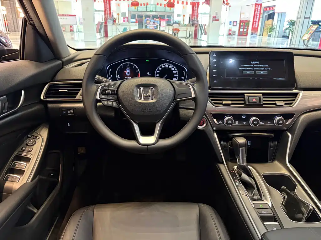 Honda Accord 2023 — фото 13