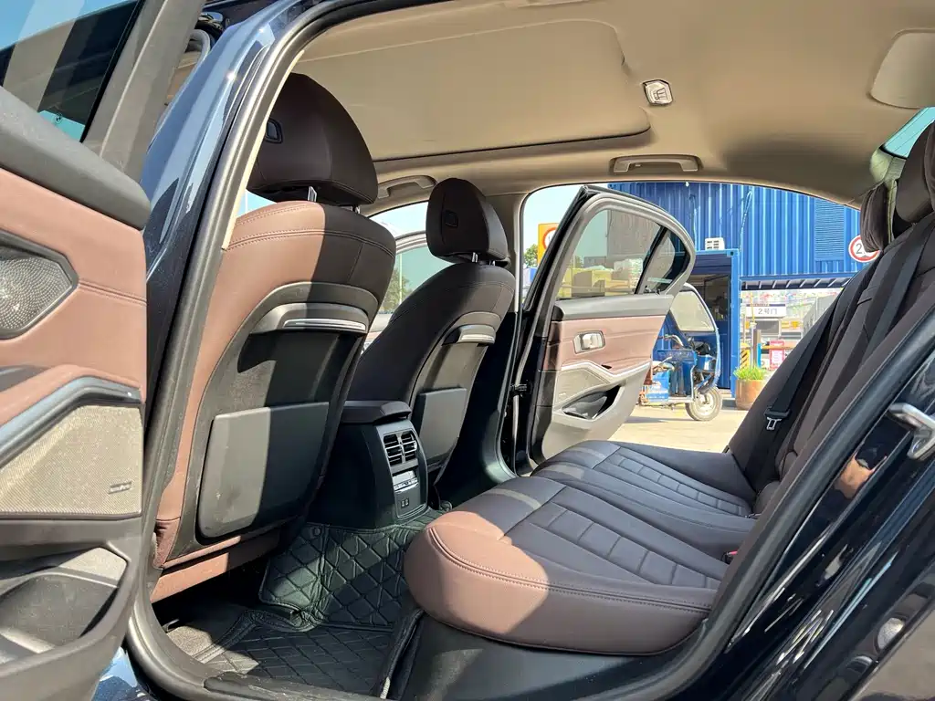 BMW 3 Series 2021
