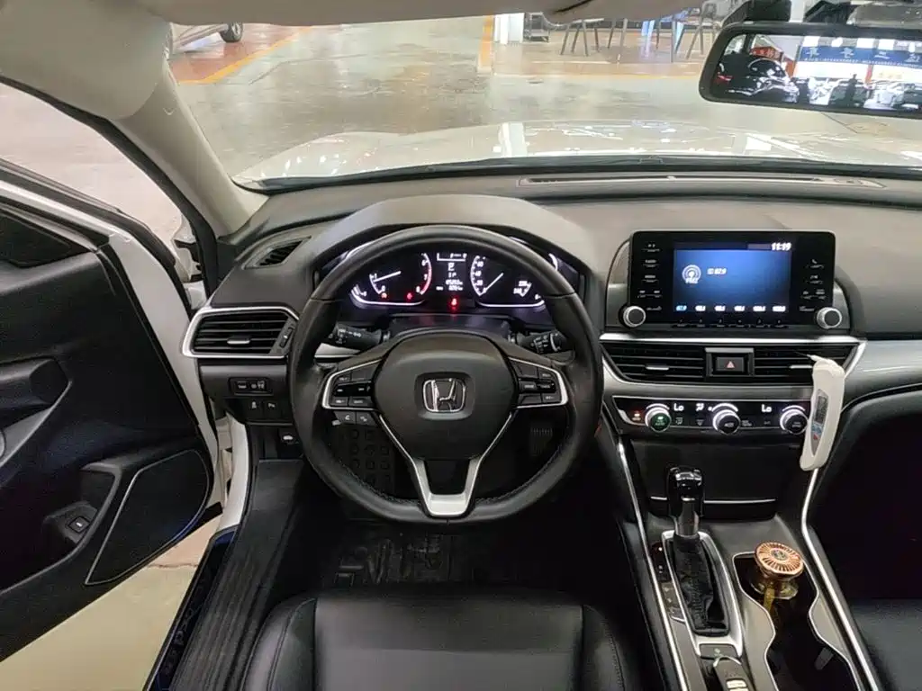 Honda Accord 2020 — фото 11