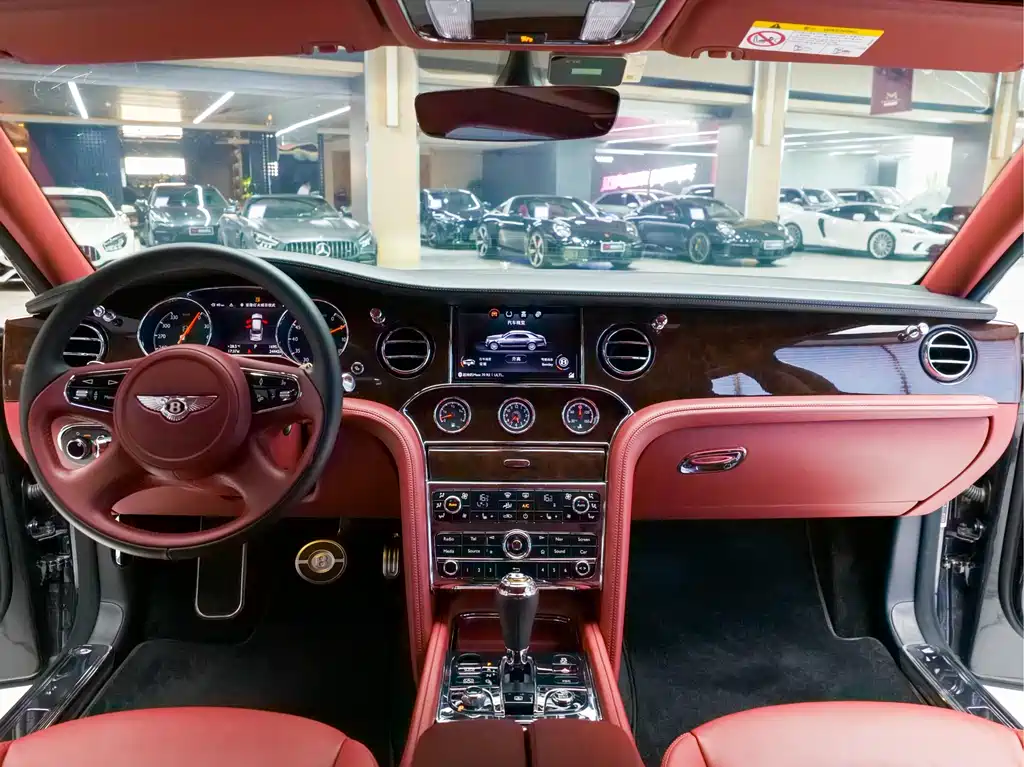 Bentley Mulsanne 2019 — фото 11