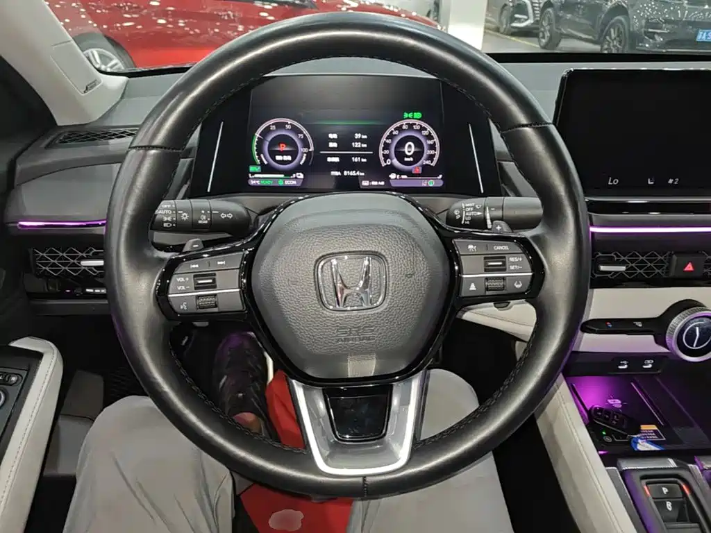 Honda Accord New Energy 2023 — фото 11