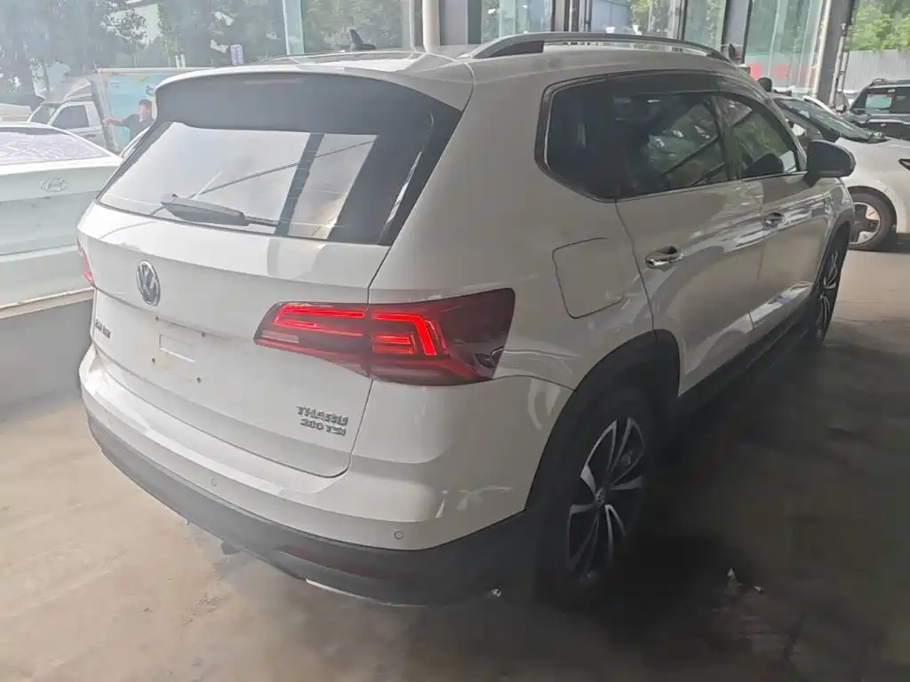 Volkswagen Tharu 2020