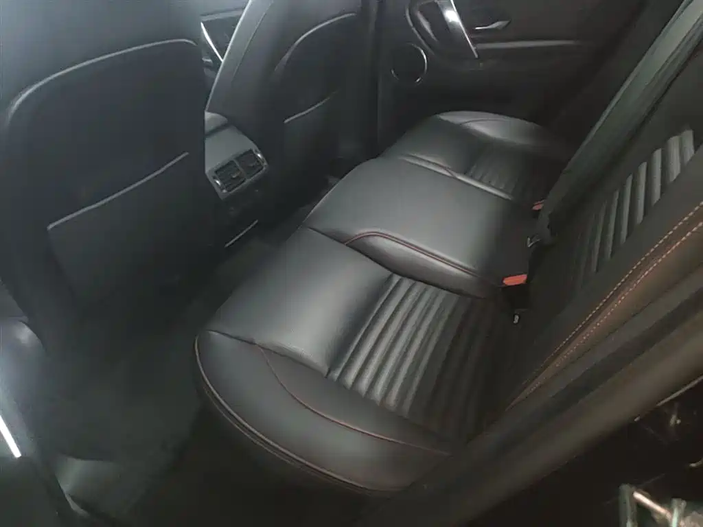 Land Rover Discovery Sport 2020 — фото 17