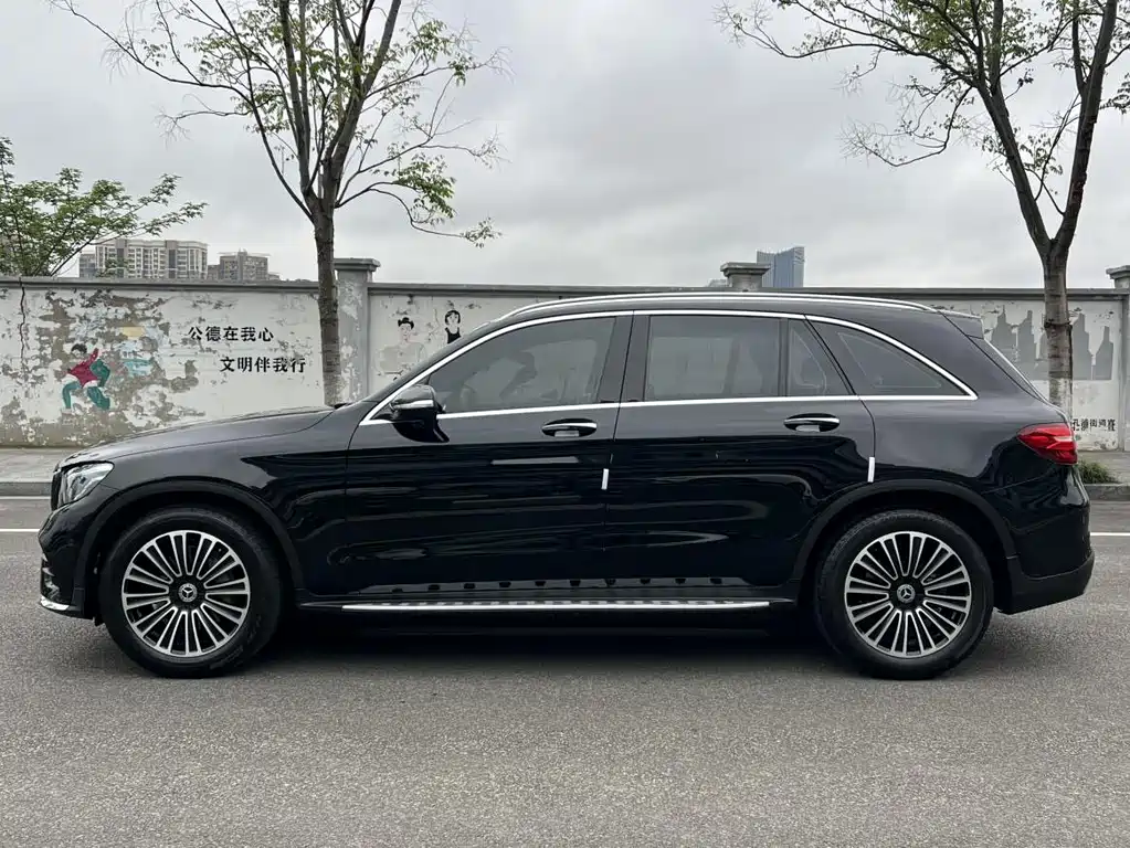 Mercedes-Benz GLC 2019 — фото 19
