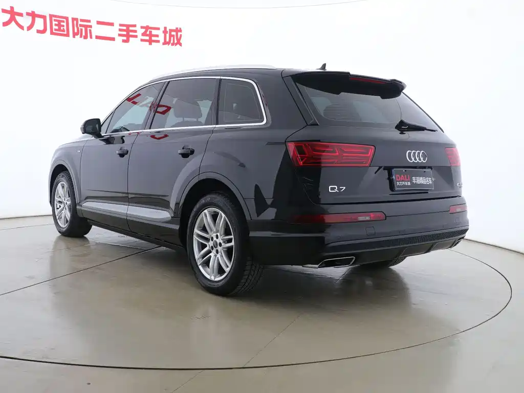 Audi Q7 2017 — фото 16