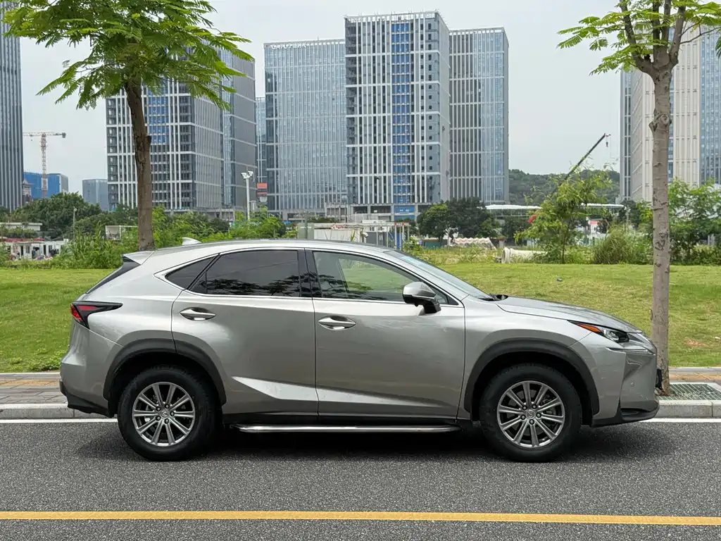 Lexus NX 2016 — фото 11