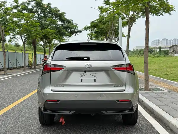 Lexus NX 2016