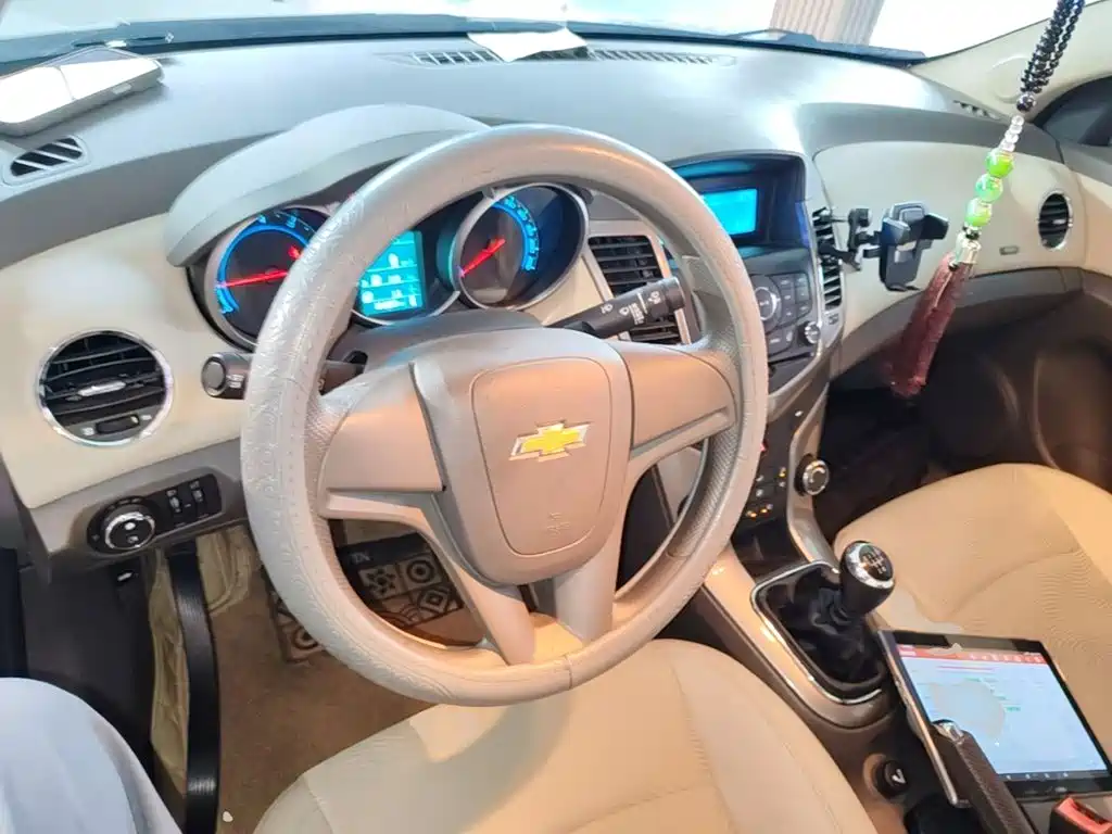 Chevrolet Cruze 2016 — фото 10