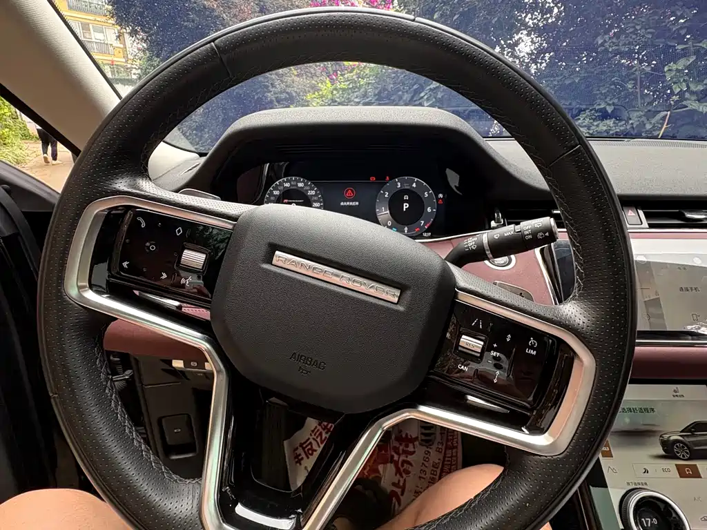 Land Rover Range Rover Evoque 2023 — фото 3