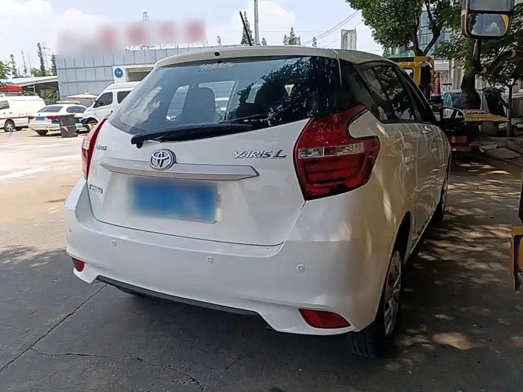 Toyota Yaris L 2022