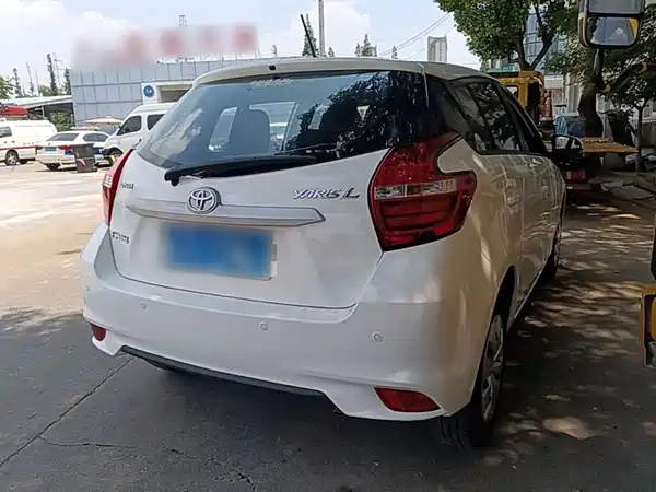 Toyota Yaris L 2022