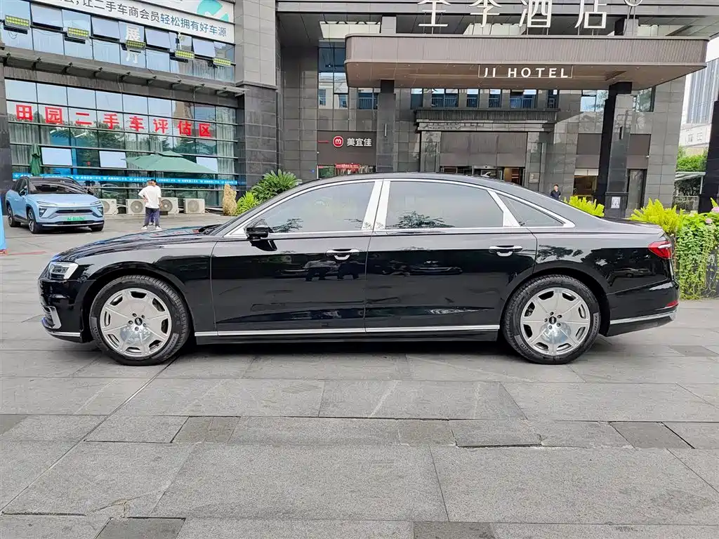 Audi A8 2021