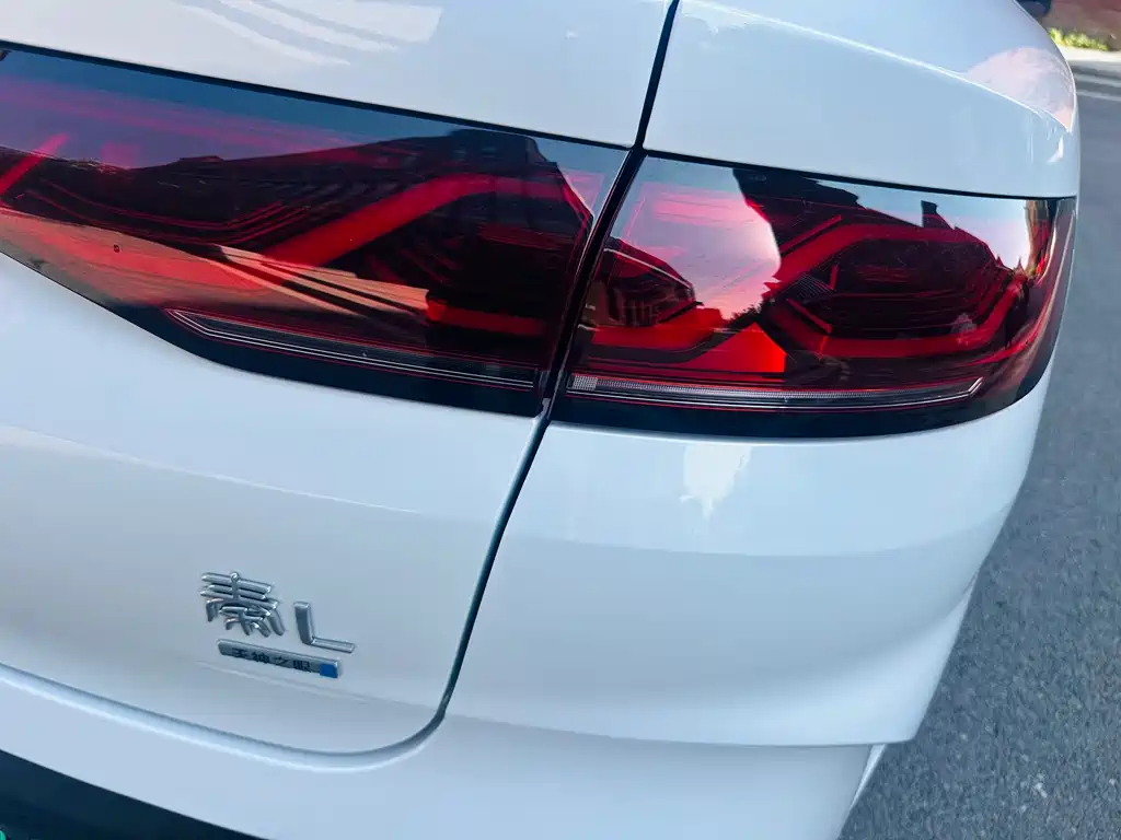 BYD Qin L 2025 — фото 21