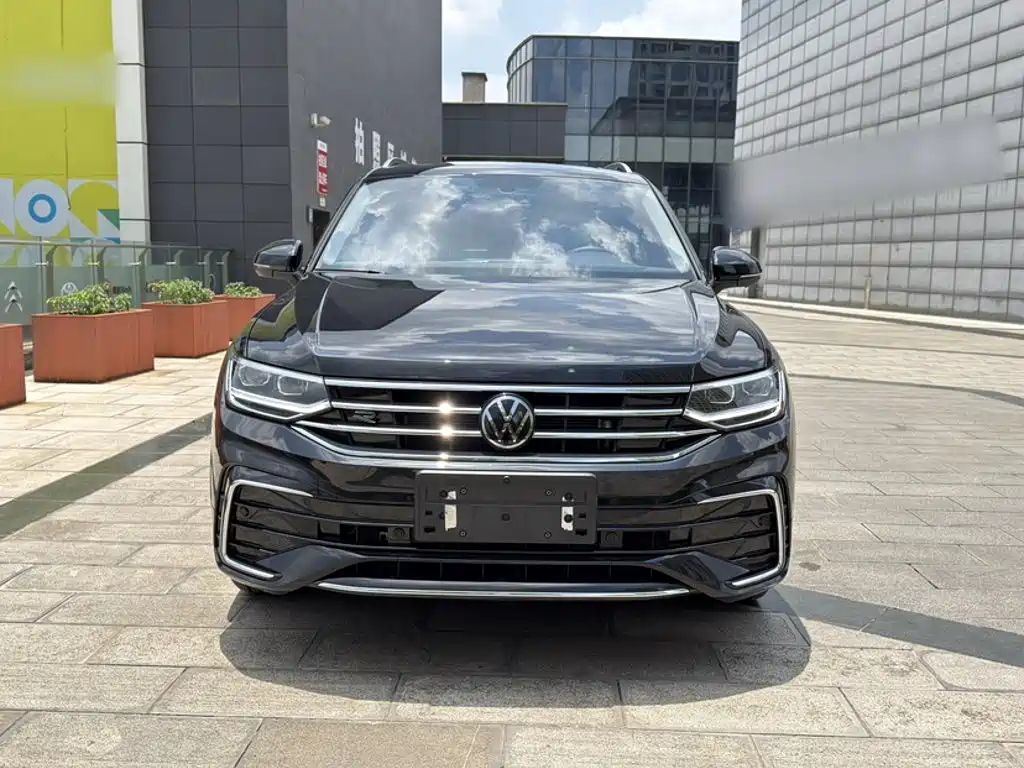 Volkswagen Tiguan L 2024 — фото 8