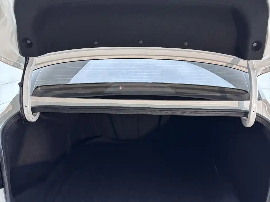 Hyundai Elantra 2023 — фото 28
