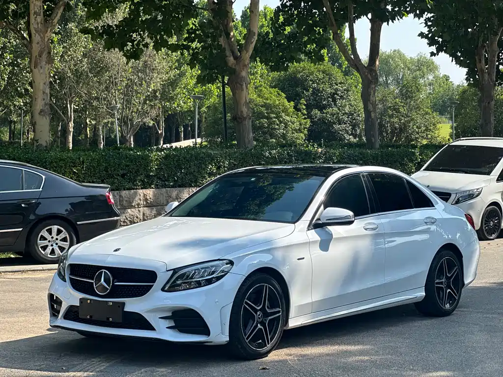 Mercedes-Benz C-Class 2021