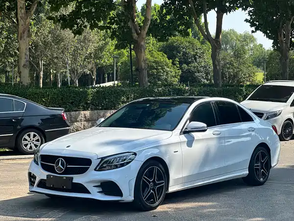 Mercedes-Benz C-Class 2021