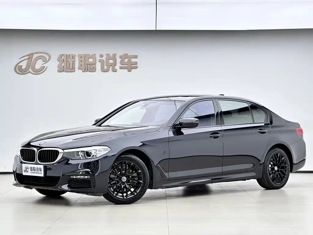BMW 5 Series 2019 — фото 1