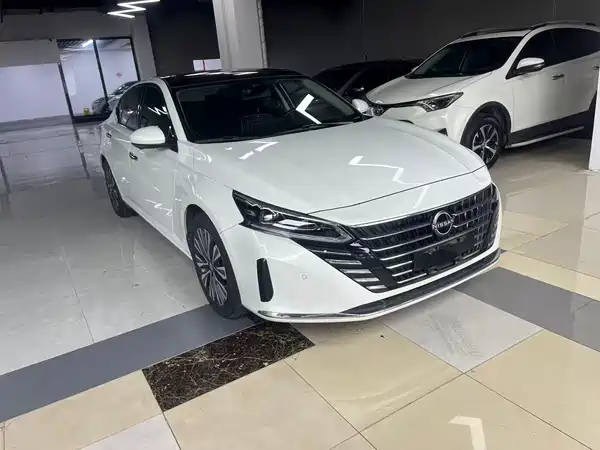 Nissan Teana 2023