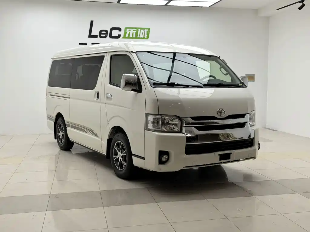 Toyota HIACE 2014 — фото 2