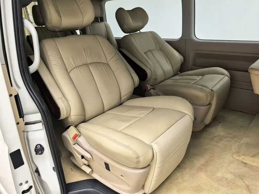 Toyota HIACE 2014 — фото 16