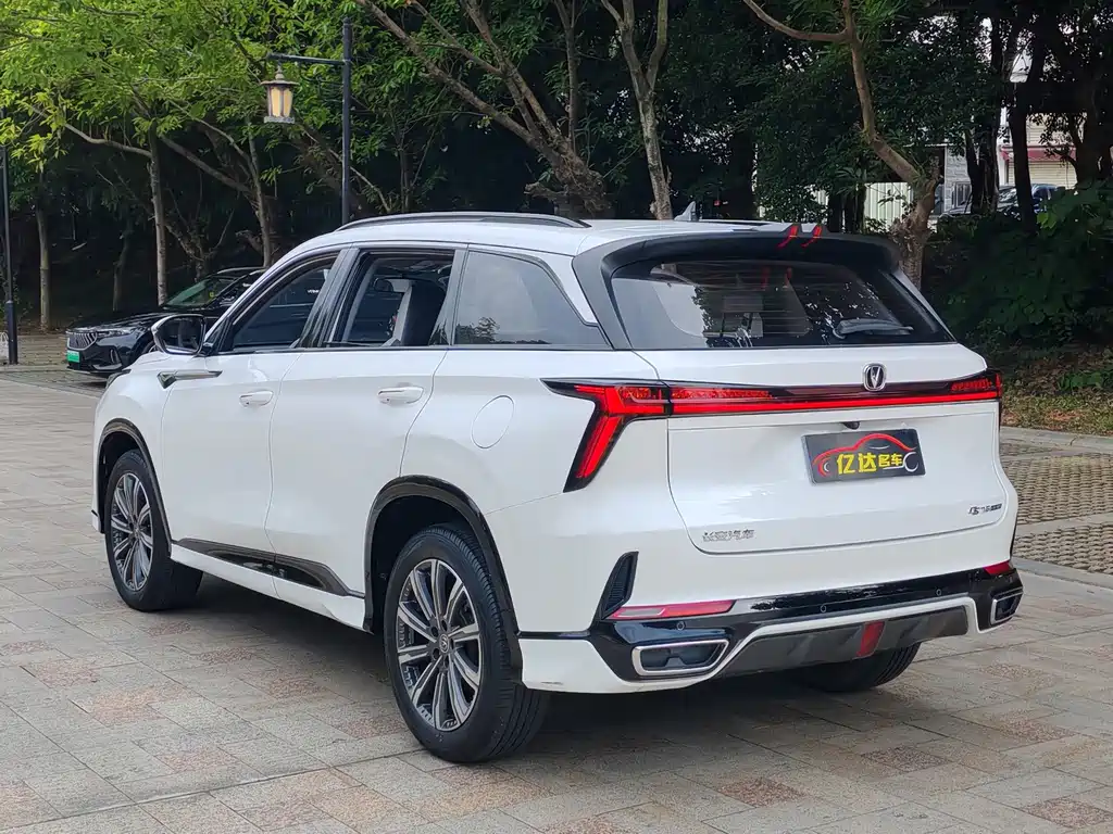 Changan CS75PLUS 2023 — фото 34