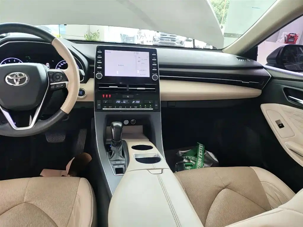 Toyota Avalon 2019 — фото 13