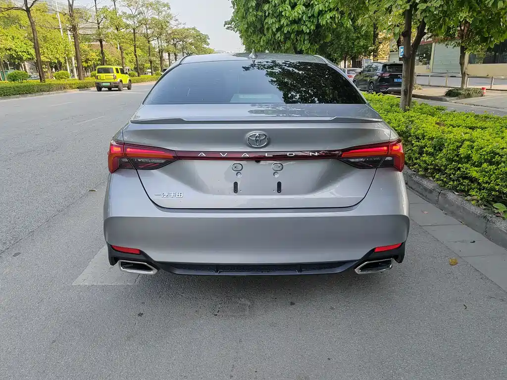 Toyota Avalon 2023 — фото 2