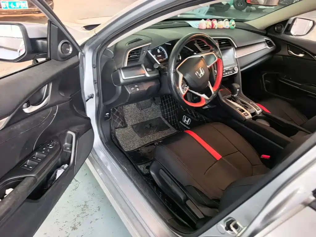 Honda Civic 2017 — фото 16