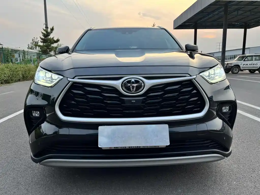 Toyota Highlander 2024