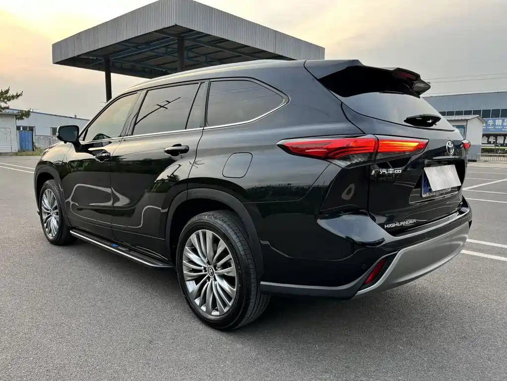 Toyota Highlander 2024