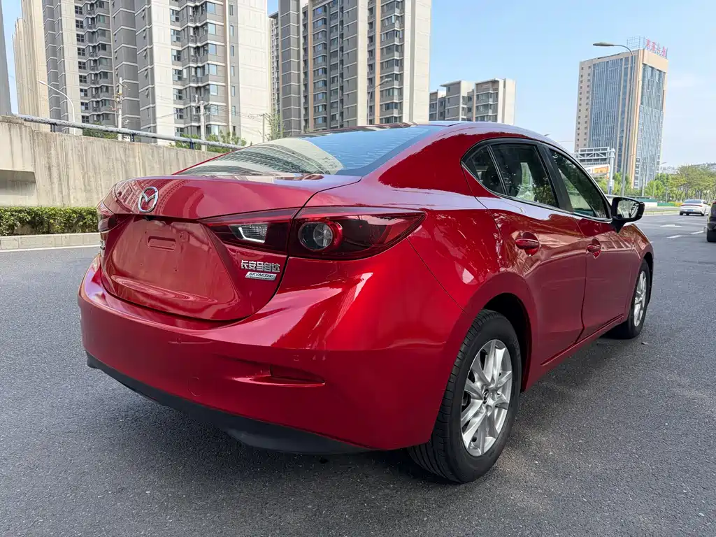Mazda 3 Axela 2018 — фото 4