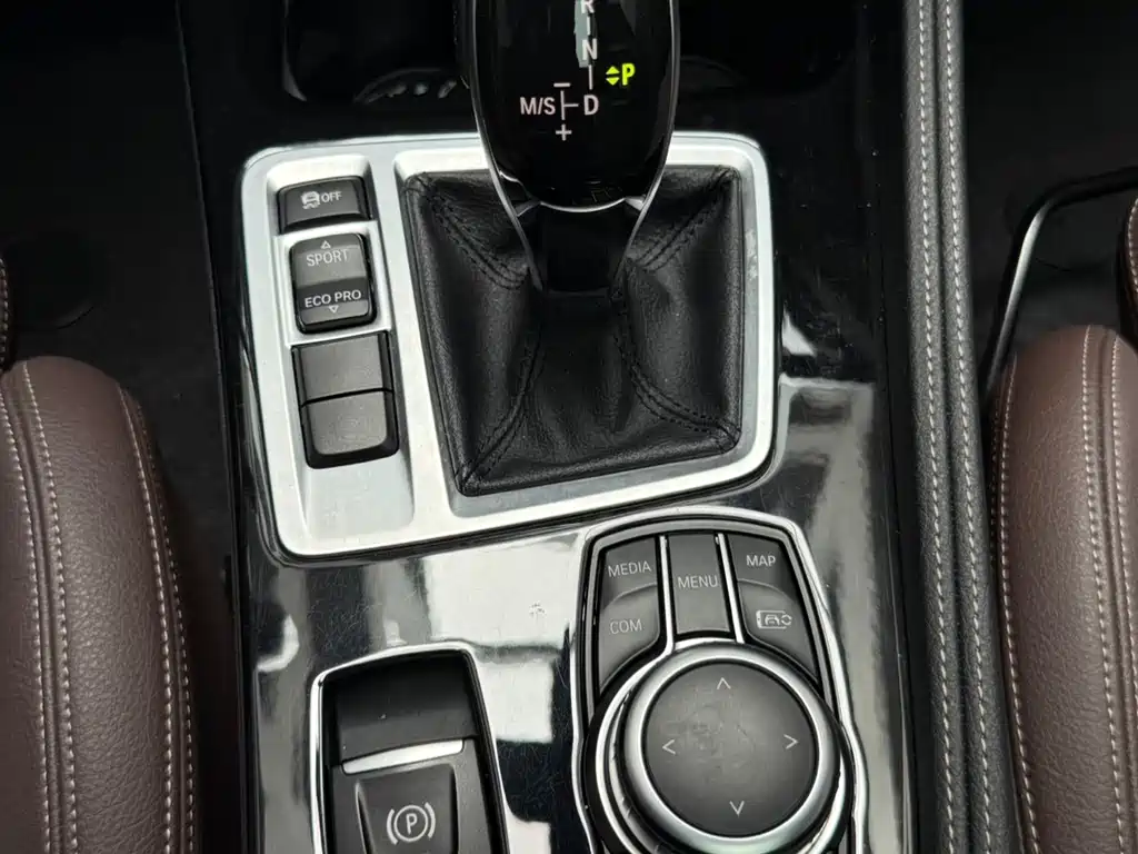 BMW 1 Series 2022 — фото 14