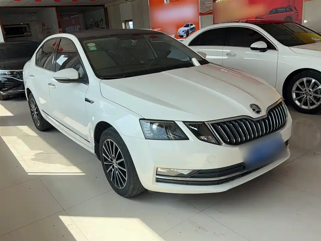 Skoda Octavia 2018 — фото 4