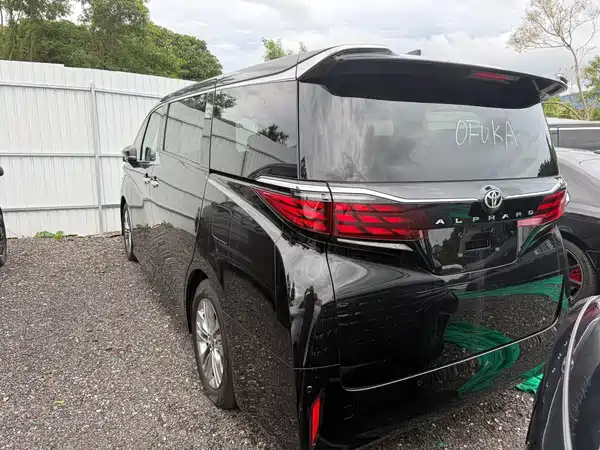 Toyota Alphard 2024
