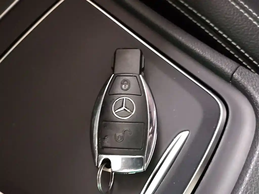 Mercedes-Benz A-Class 2016 — фото 9