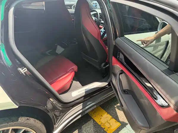 Porsche Panamera 2024