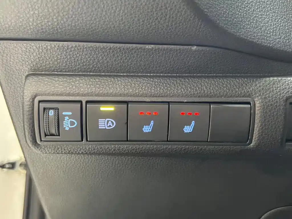 Toyota Corolla 2023 — фото 14