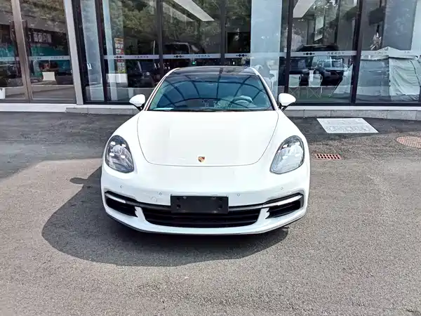 Porsche Panamera 2019
