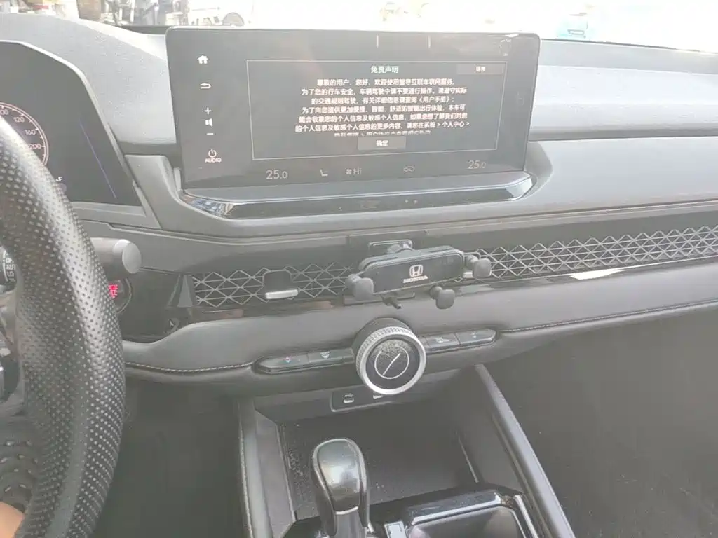 Honda Accord 2023 — фото 13