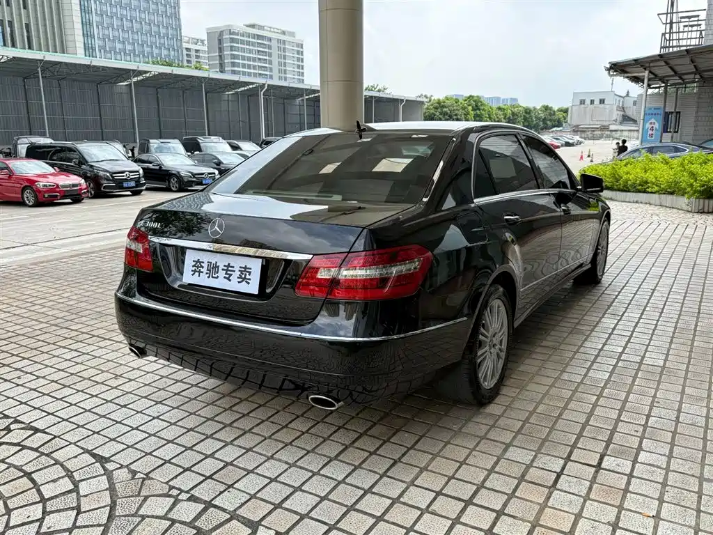 Mercedes-Benz E-Class 2012