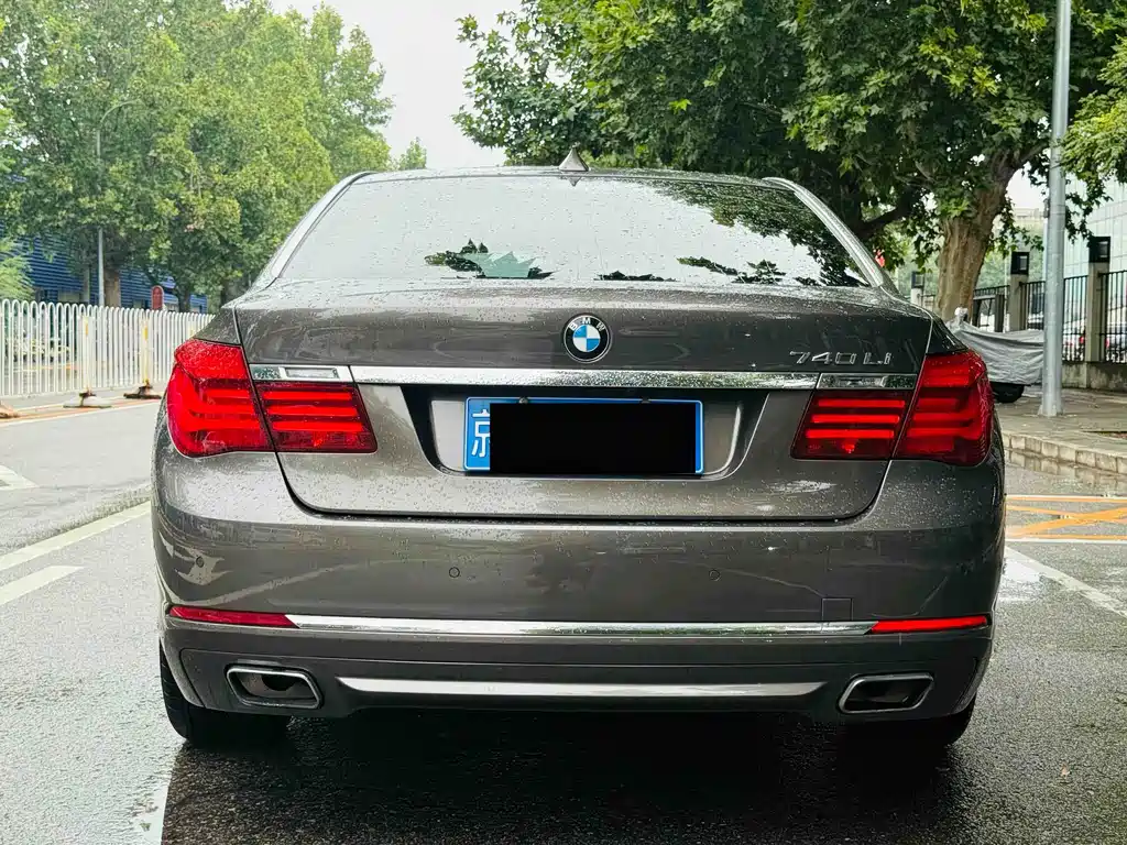 BMW 7 Series 2013 — фото 24